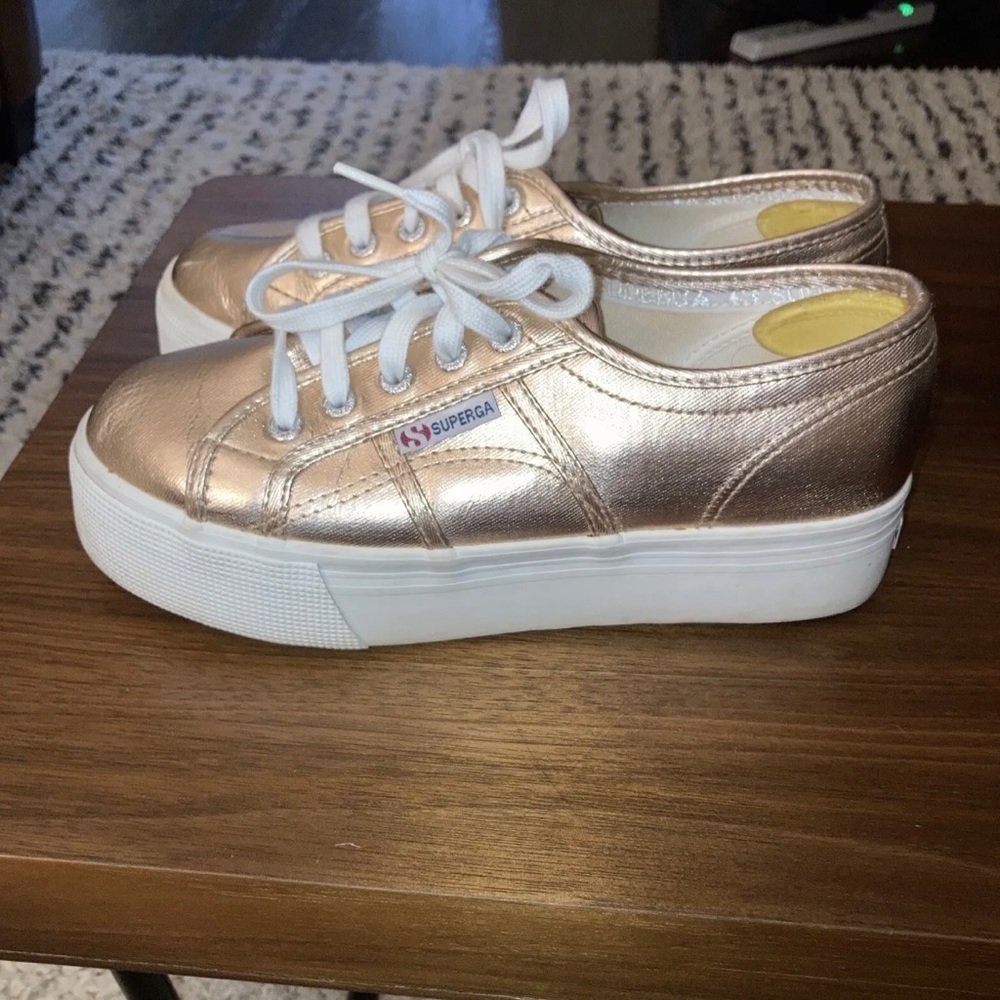 ✨✨ Superga Platform Sneakers Gold Size 7.5 Excellent Condition ✨✨